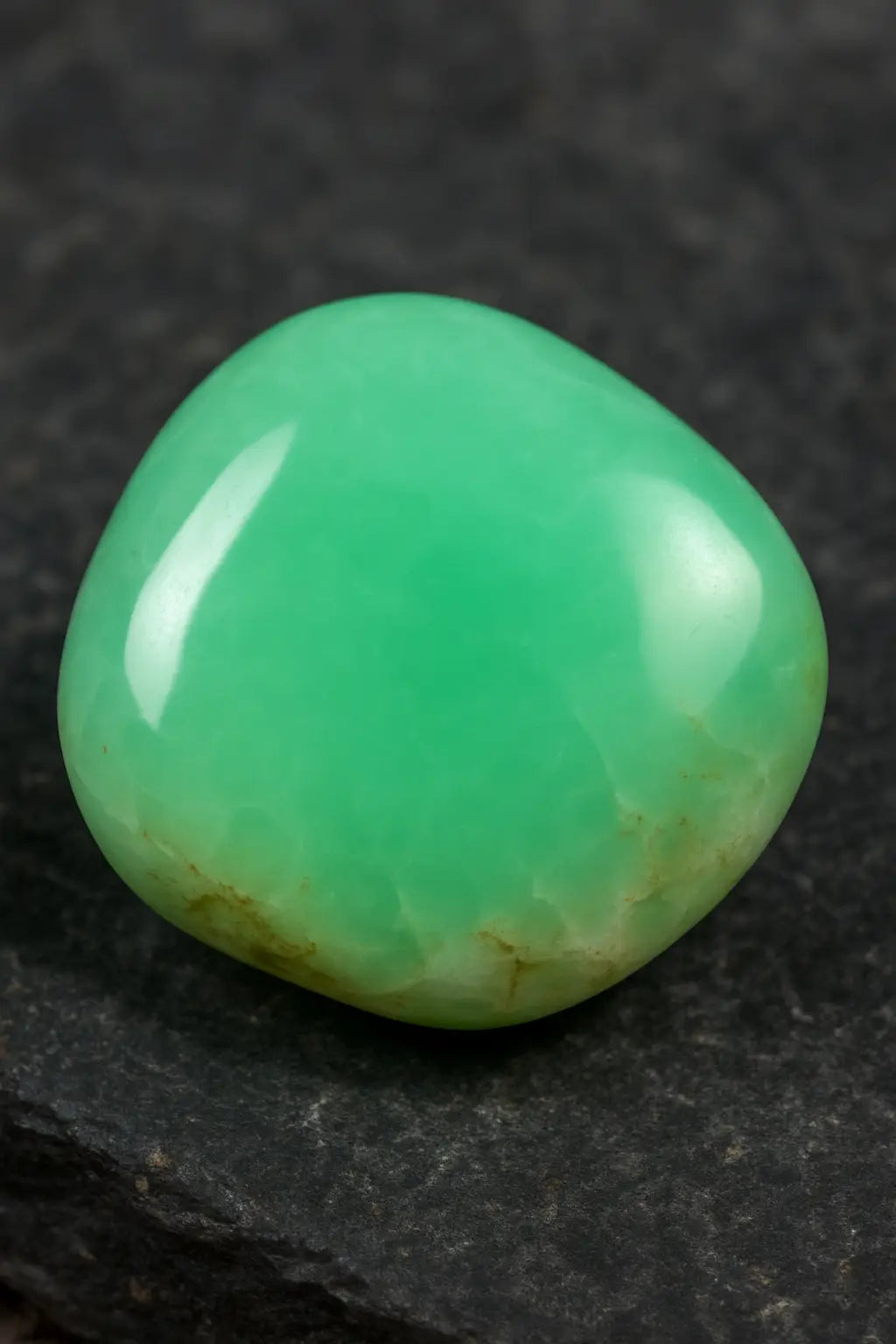 Crisoprasio: la gemma del cuore e della rinascita