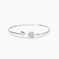 STYLE COLLECTION | STYLE 97  Bracciale bangle aperto in acciaio con cuori e cristalli
