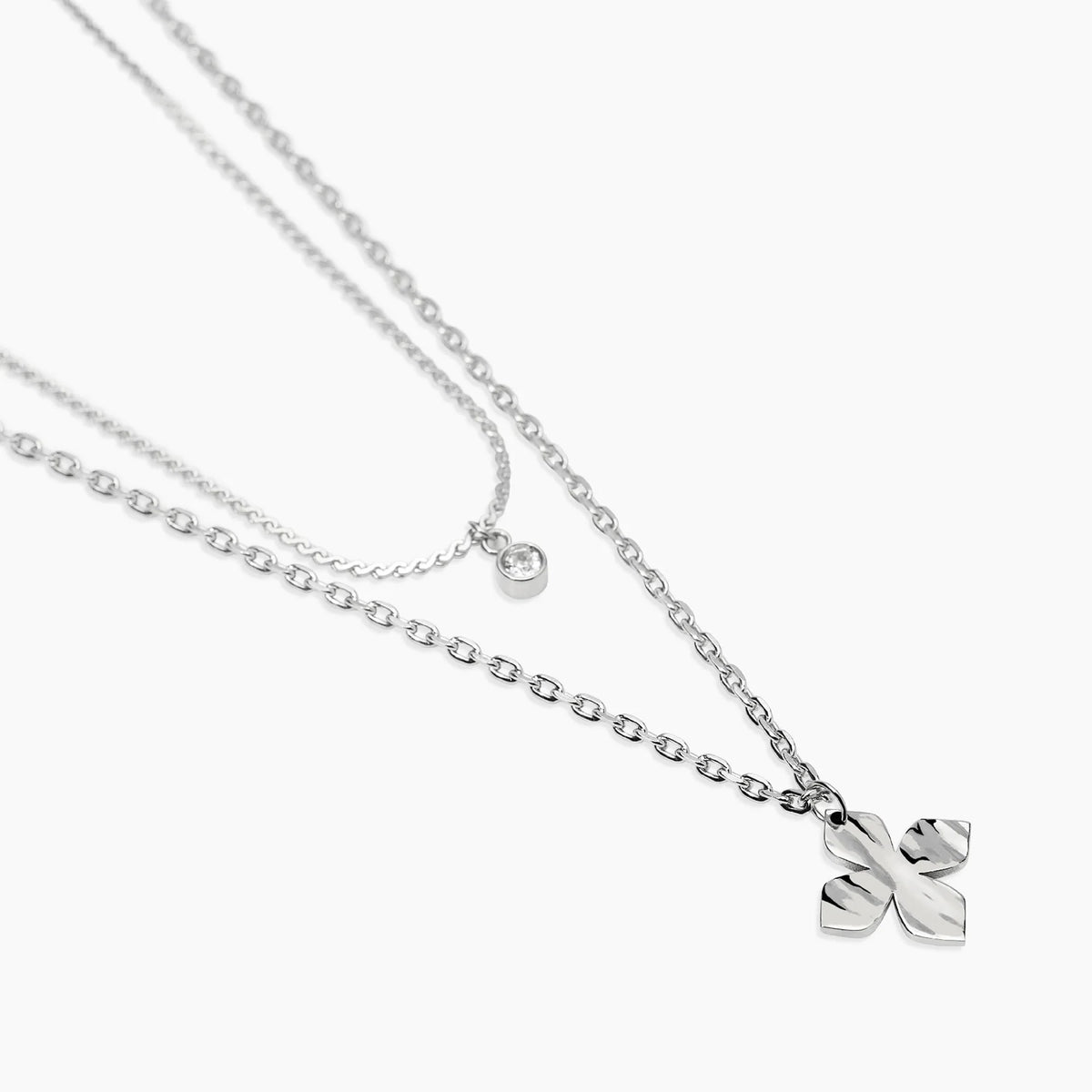 STYLE COLLECTION | STYLE 66  Girocollo con catene e fiore