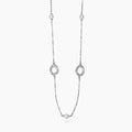 STYLE COLLECTION | STYLE 92  Collana in acciaio con catena rolò, elementi goccia e perle conchiglia