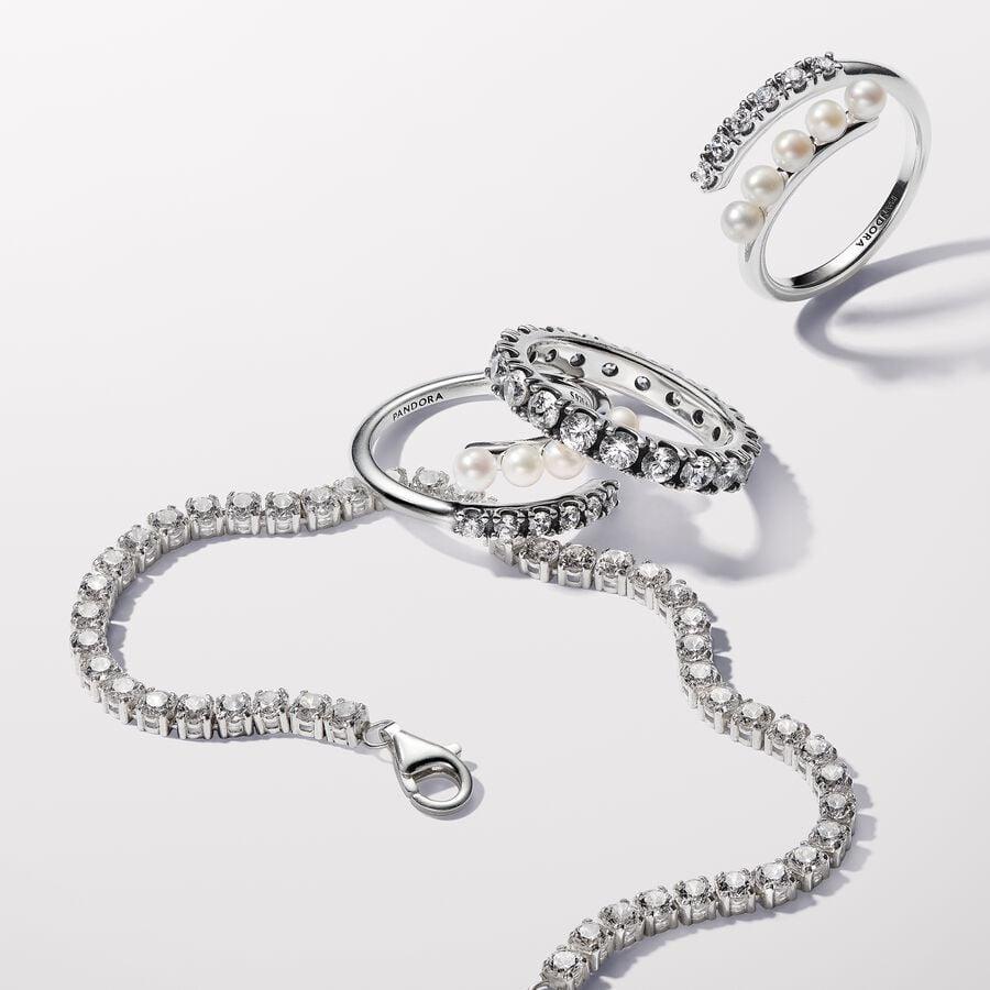 Anello Intreccio con Perle d’Acqua Dolce Coltivate e Pavè