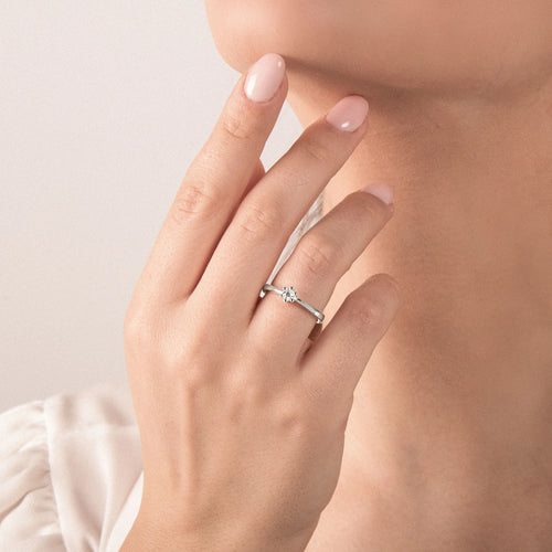Anello Solitario oro Bianco e Diamanti ct.0.16 - ANELLI