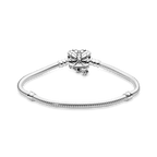 Bracciale Pandora Moments con maglia snake e chiusura a farfalla