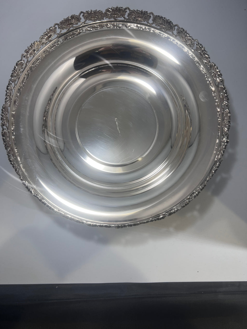 Ciotola in Argento con Bordo Floreale Cesellato - ARGENTERIA