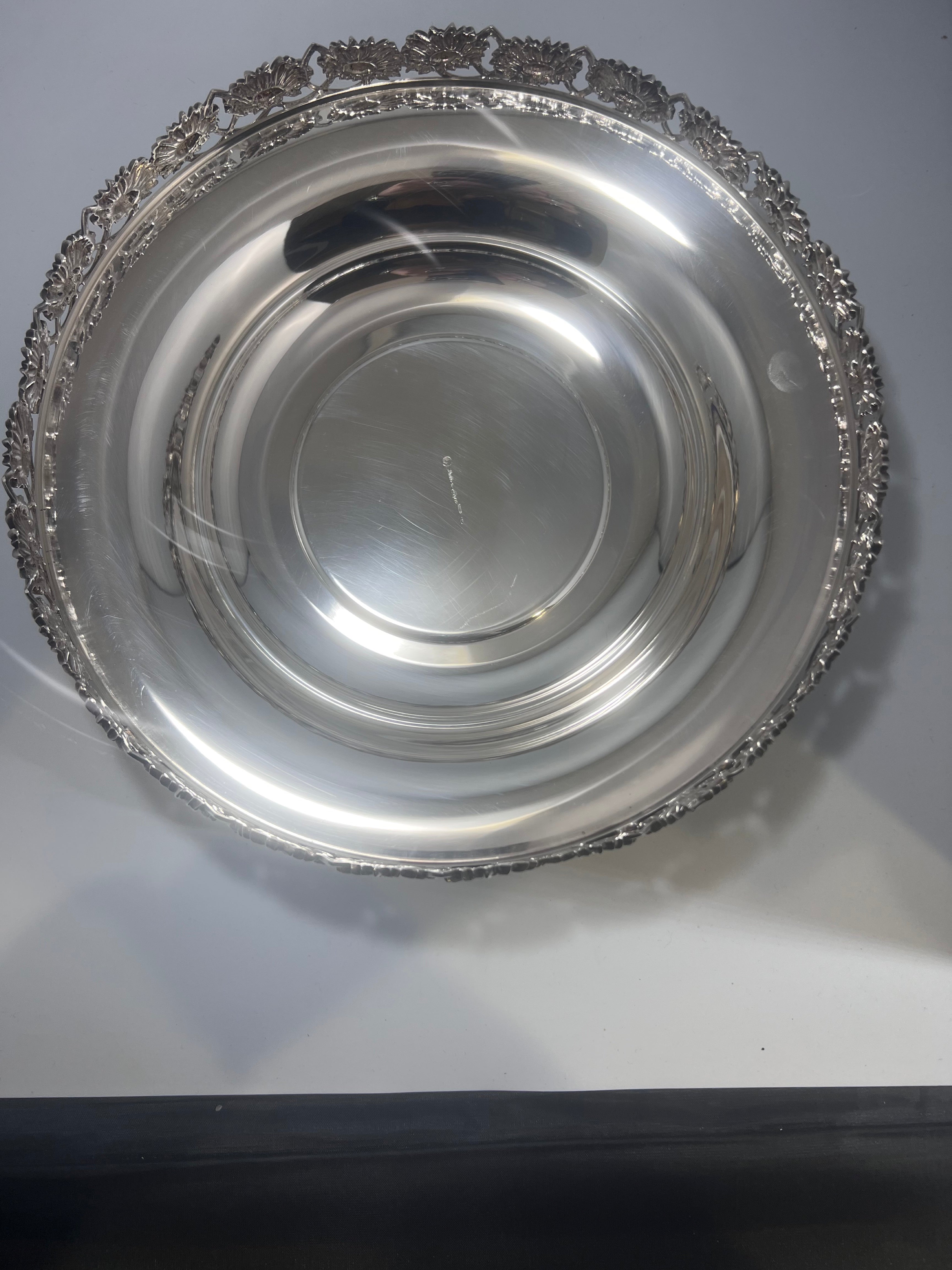 Ciotola in Argento con Bordo Floreale Cesellato - ARGENTERIA