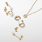 Collana Cerchio Linea Sinuosa con Perla d'Acqua Dolce Coltivata e Pavè