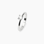 Anello Solitario con Diamante Lab-Grown Mabina: Luce Sostenibile e Design Classico